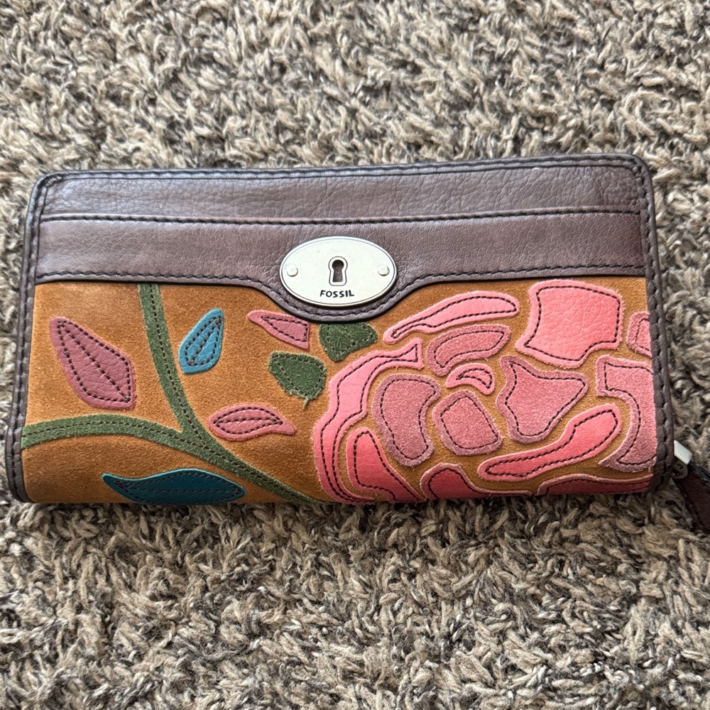 Fossil Floral Appliqué Zip Wallet - Pink, Tan & Brown